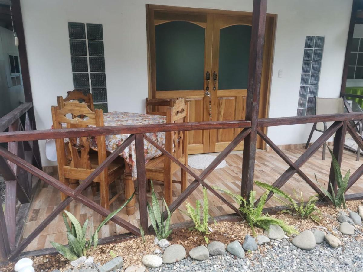 Hostal Cecilia Puerto Viejo de Talamanca Zewnętrze zdjęcie