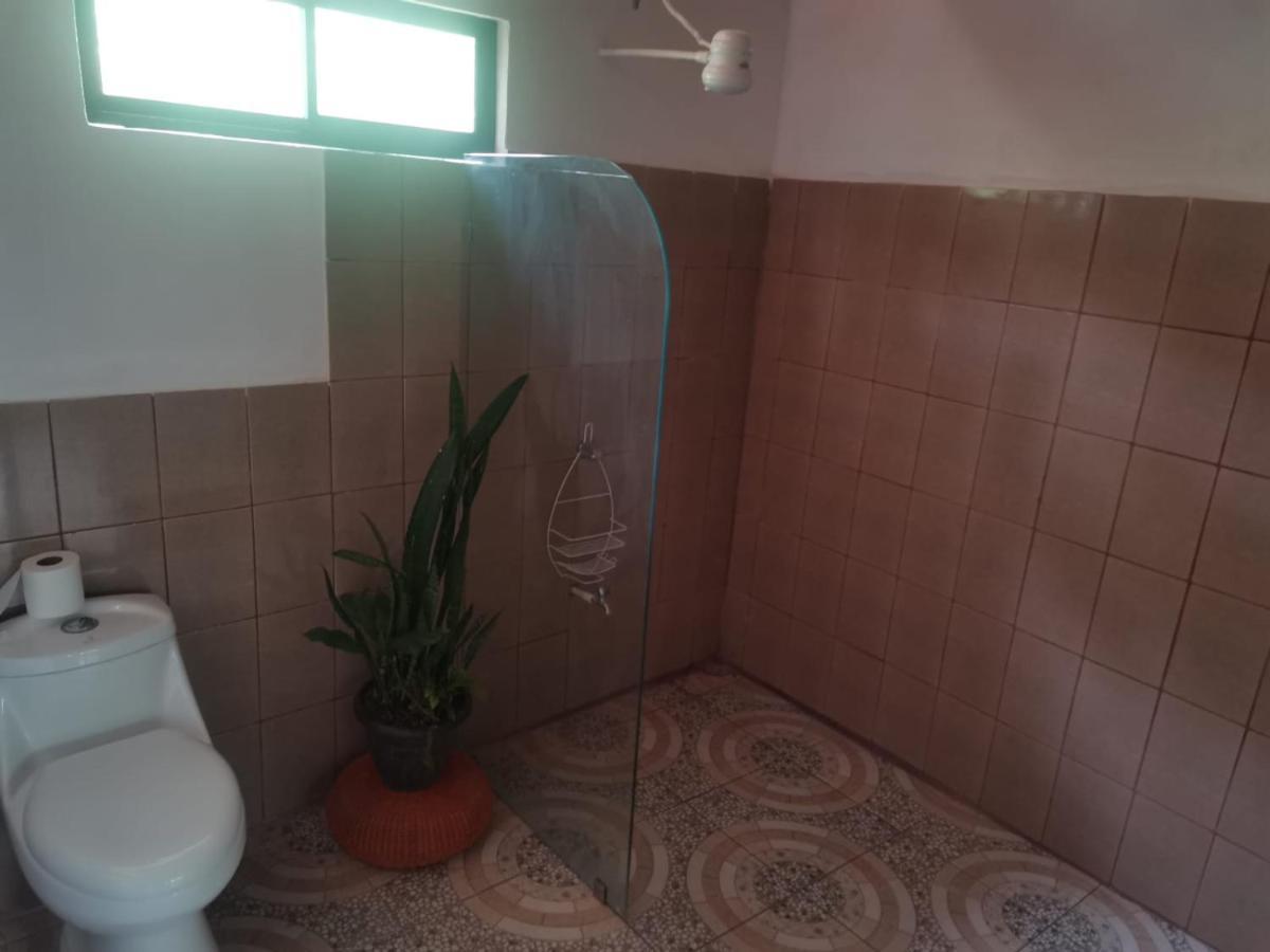Hostal Cecilia Puerto Viejo de Talamanca Zewnętrze zdjęcie