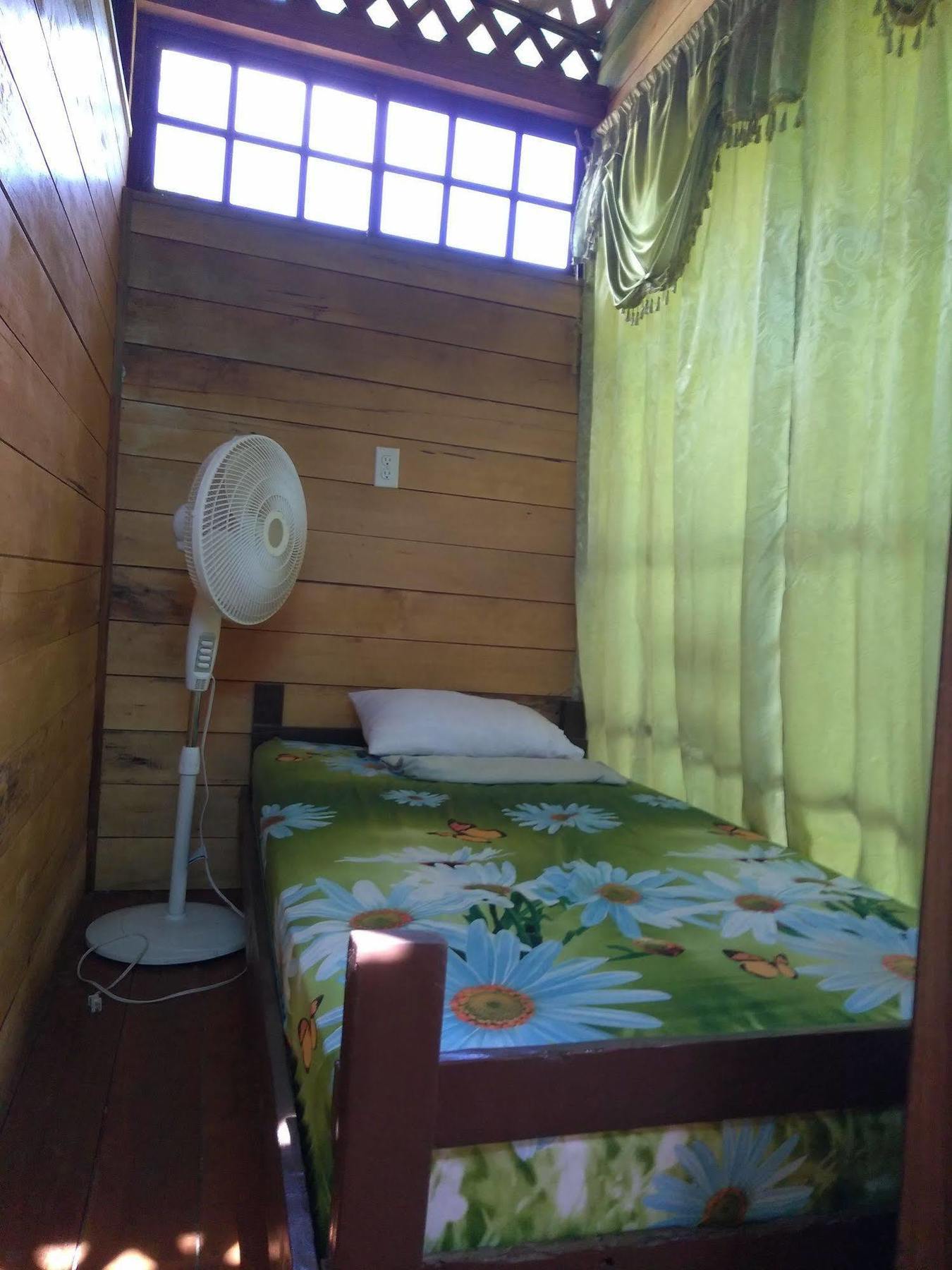 Hostal Cecilia Puerto Viejo de Talamanca Zewnętrze zdjęcie