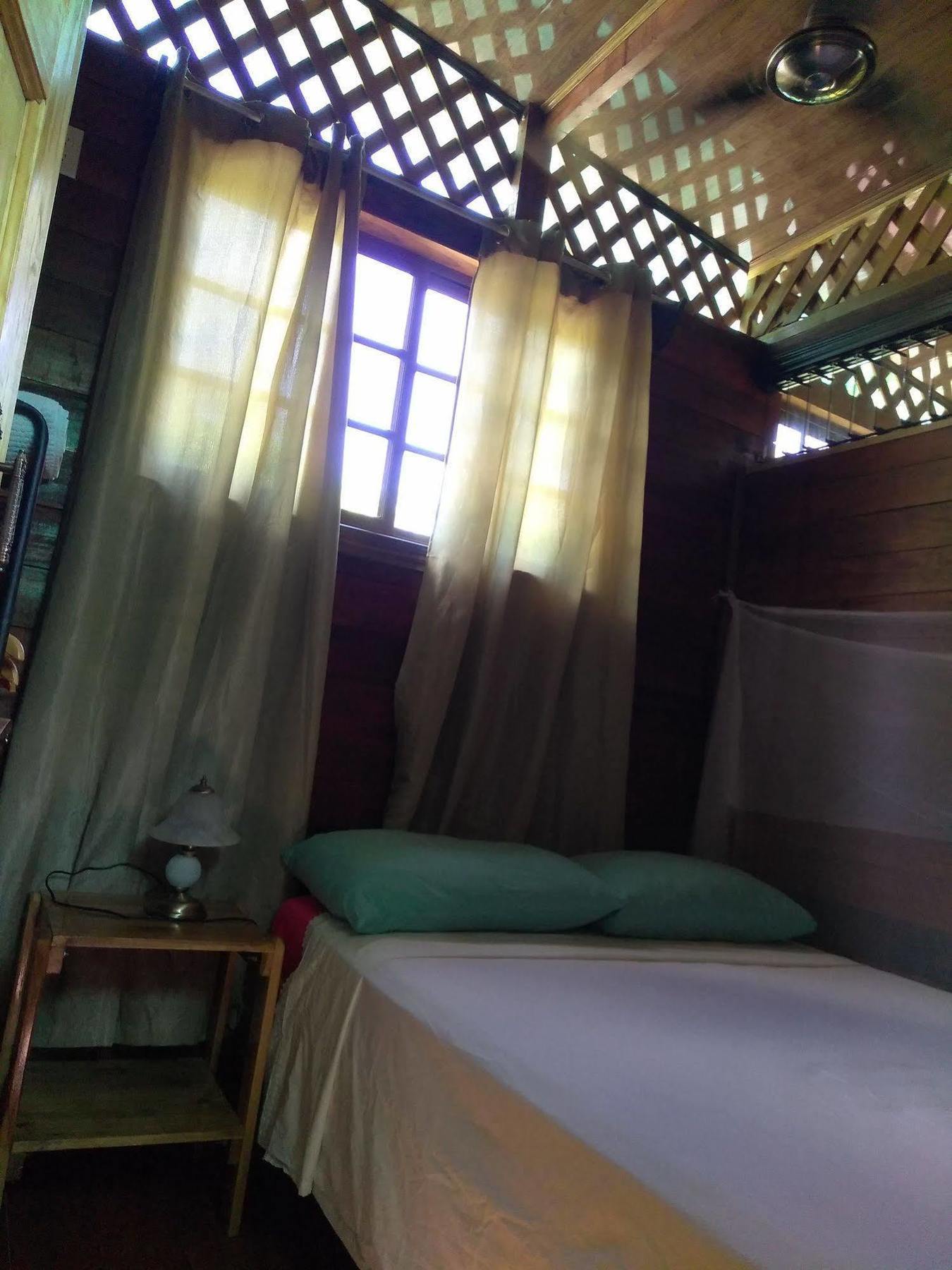 Hostal Cecilia Puerto Viejo de Talamanca Zewnętrze zdjęcie